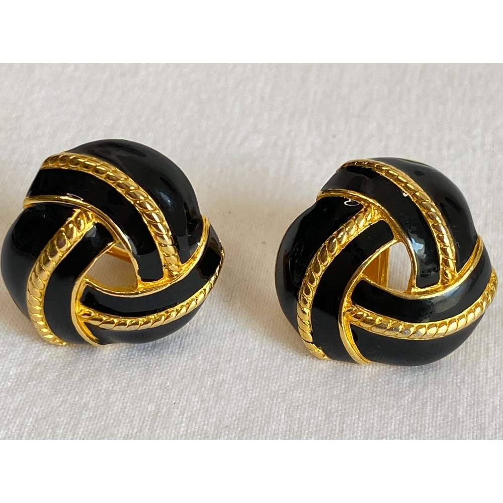 💎JS 1980s Earrings Black Enamel Over Gold Tone Metal Clip On
